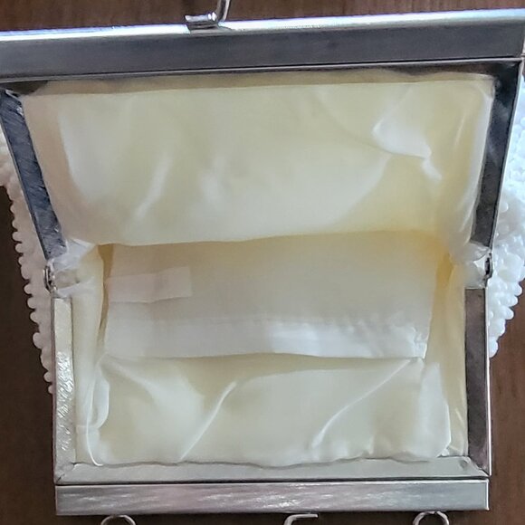 Vintage 1950’s White Beaded Clutch/Evening Purse - Picture 2 of 2